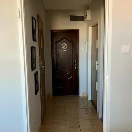 Retro 10 Floor, Check-in, Centrum Rzeszowa ジェシュフ