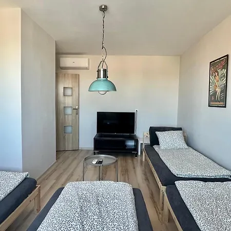 Retro 10 Floor, Check-in, Centrum Rzeszowa アパート